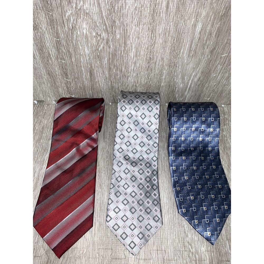 Van Heusen Men's Silk Ties Set of 3 Geometric Designer Multicolor